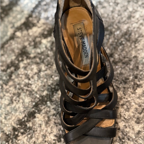 Steve Madden Black Strappy Block Heels - Picture 2 of 4